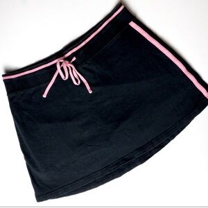 Tek Gear Black Skort with Pink Stripe Sz Medium